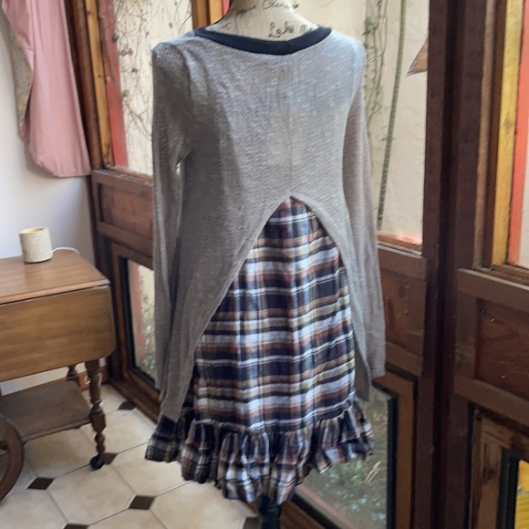 Jesse & J Dress - Beautiful details - NWT - Picture 3 of 7